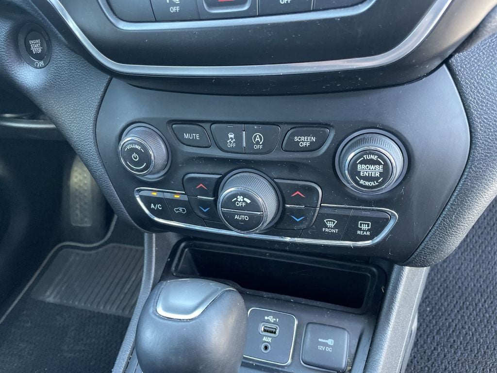 2021 Jeep Cherokee Latitude Lux