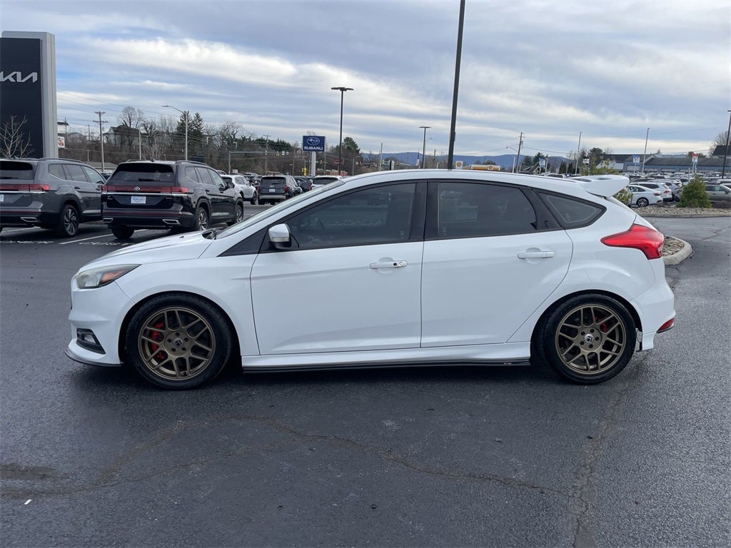 2017 Ford Focus ST