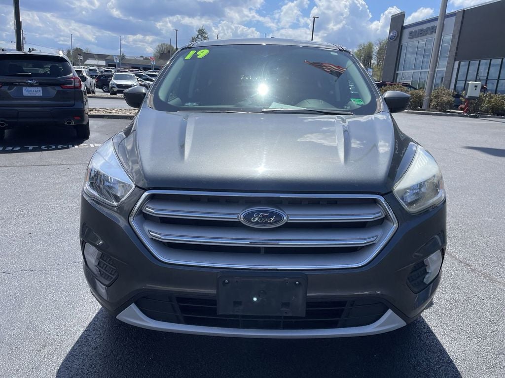 Used 2019 Ford Escape SE with VIN 1FMCU9GD5KUB07163 for sale in Bristol, TN