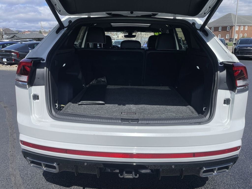 2024 Volkswagen Atlas Cross Sport 2.0T SEL Premium R-Line