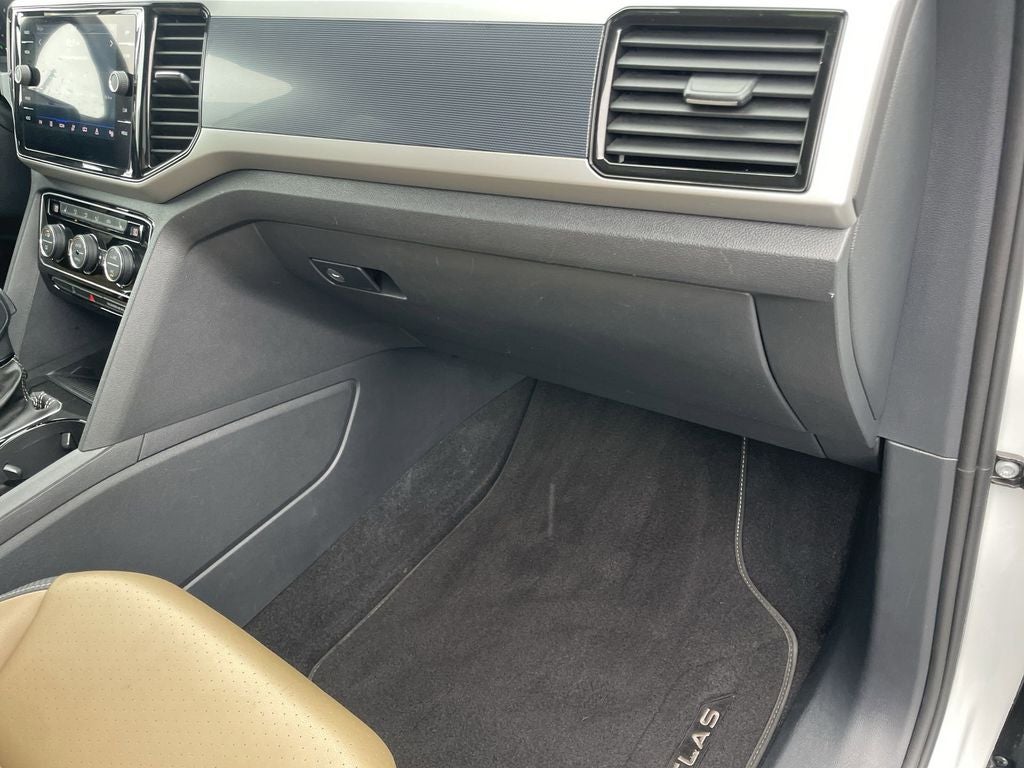 2023 Volkswagen Atlas Cross Sport 2.0T SE w/Technology