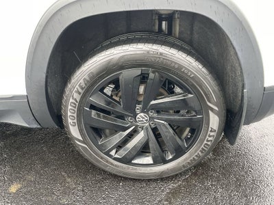 2023 Volkswagen Atlas Cross Sport 2.0T SE w/Technology