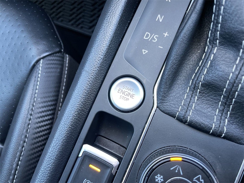 2022 Volkswagen Atlas Cross Sport 2.0T SE w/Technology