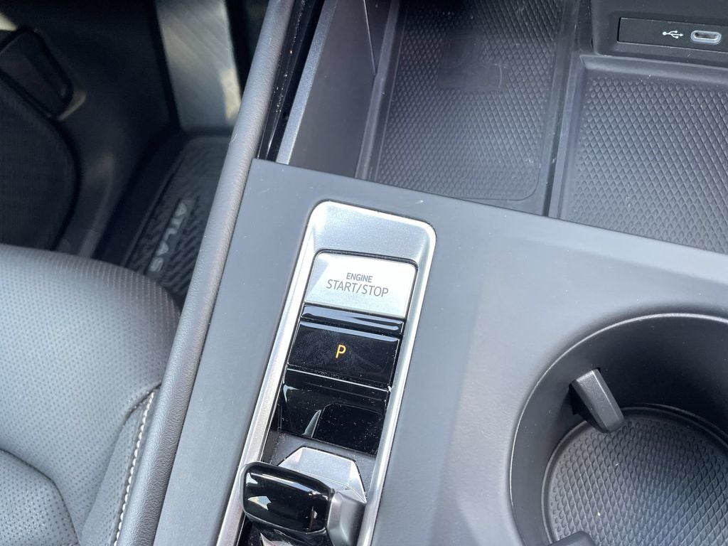2024 Volkswagen Atlas Cross Sport 2.0T SE