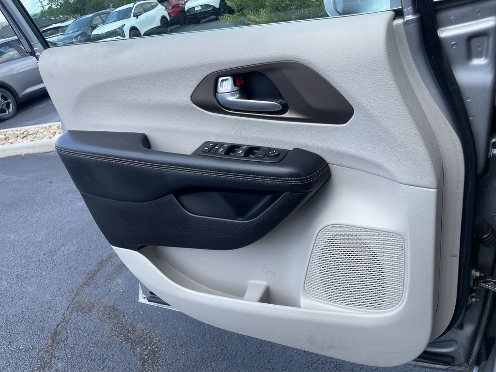 2017 Chrysler Pacifica Touring L