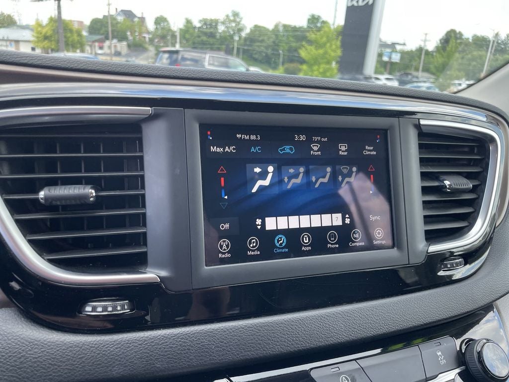 2020 Chrysler Voyager LXI