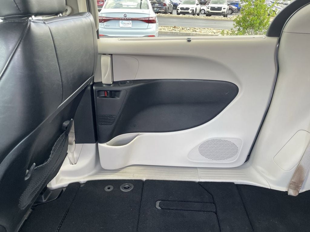 2020 Chrysler Voyager LXI
