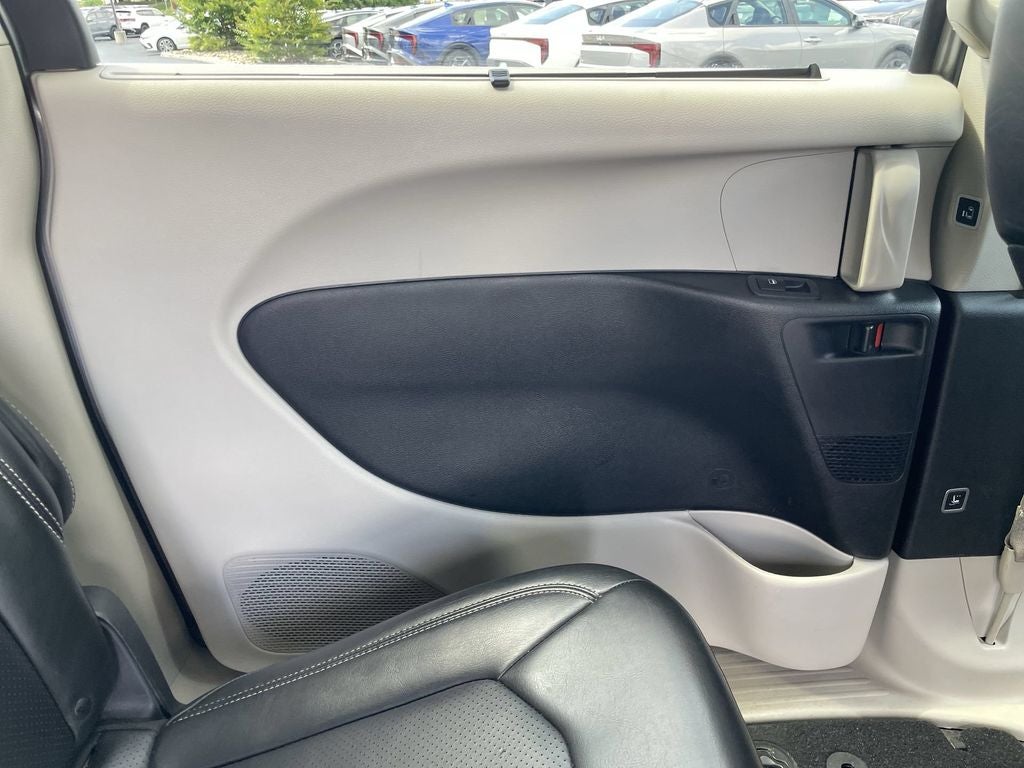 2020 Chrysler Voyager LXI