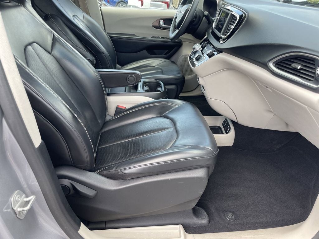 2020 Chrysler Voyager LXI