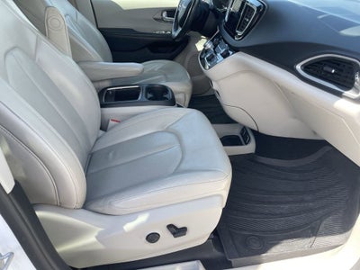 2020 Chrysler Pacifica Touring L Plus