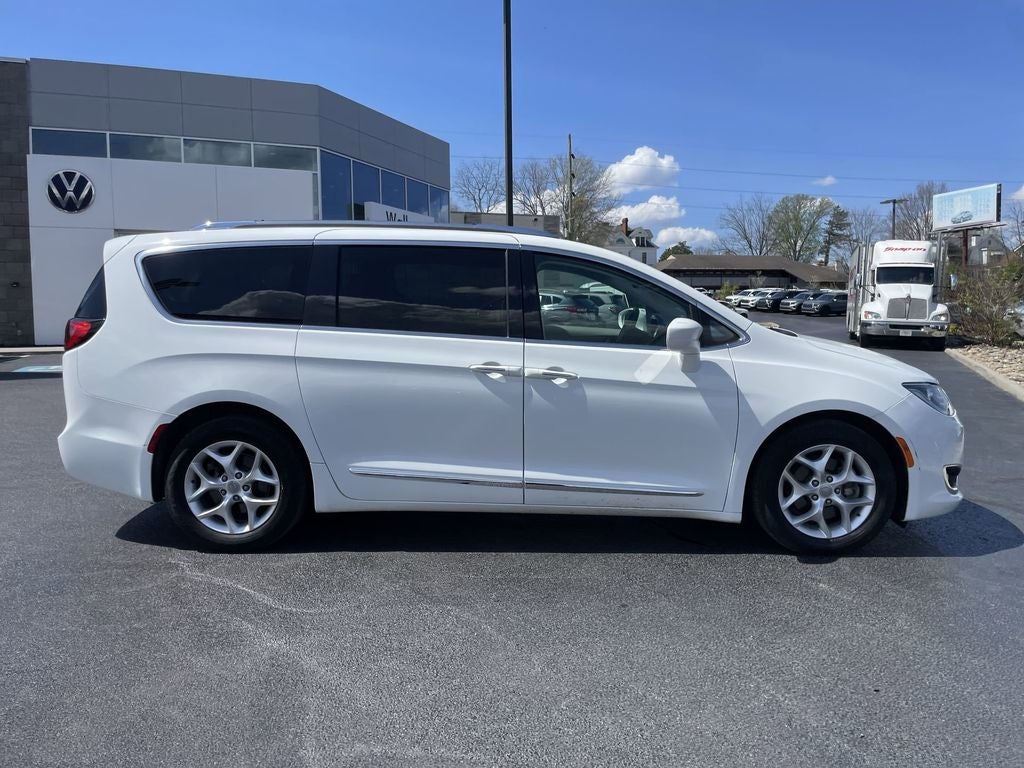 2020 Chrysler Pacifica Touring L Plus