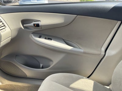 2011 Toyota Corolla LE