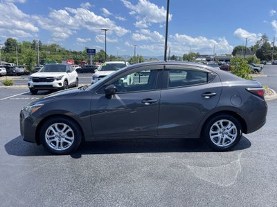 2017 Toyota Yaris iA Base