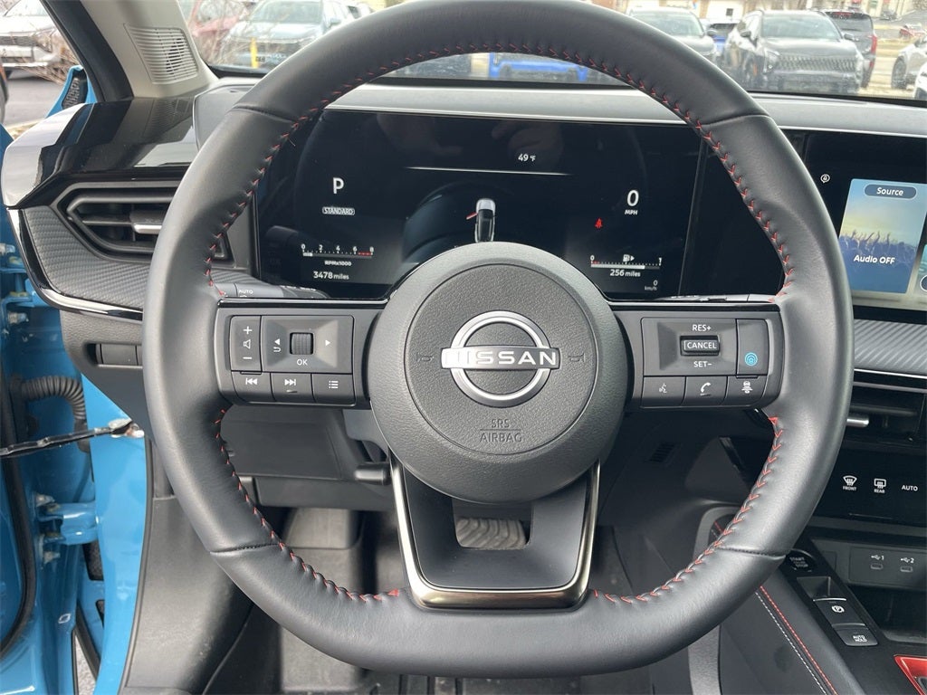 2025 Nissan Kicks SR