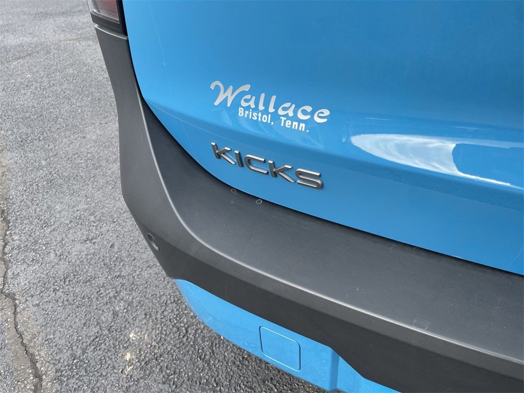 2025 Nissan Kicks SR