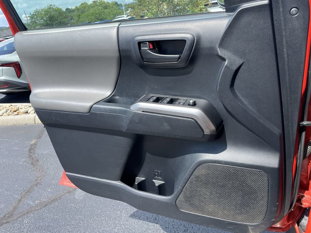 2018 Toyota Tacoma SR5 V6