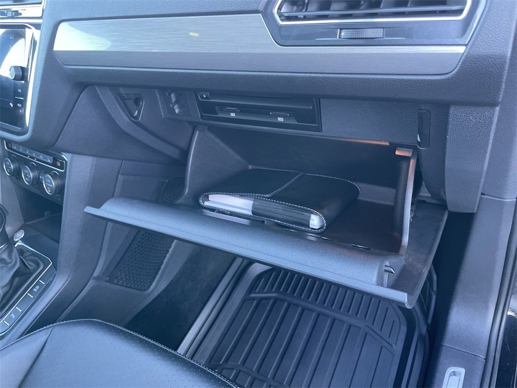 2019 Volkswagen Tiguan 2.0T SEL R-Line 4Motion