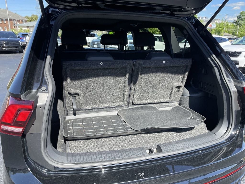 2023 Volkswagen Tiguan 2.0T SE R-Line Black