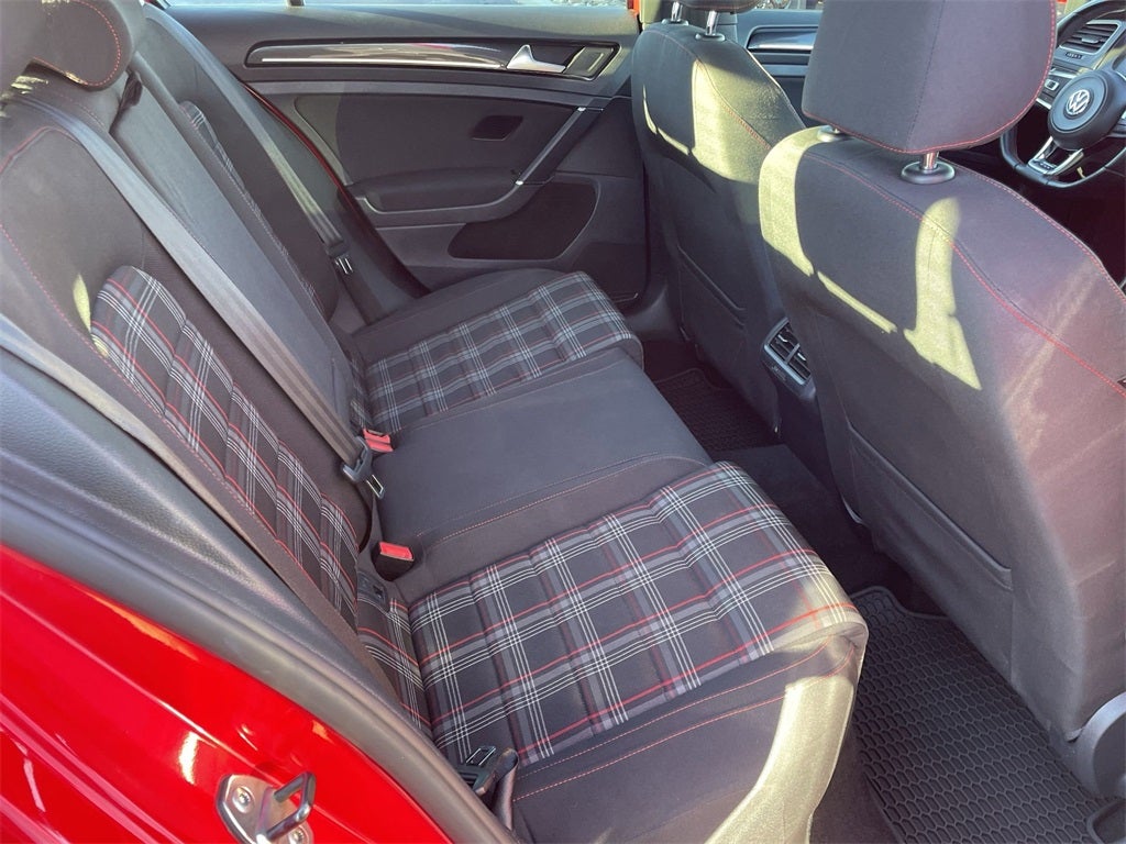 2015 Volkswagen Golf GTI 2.0T S