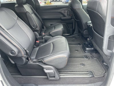 2022 Toyota Sienna XSE 7 Passenger
