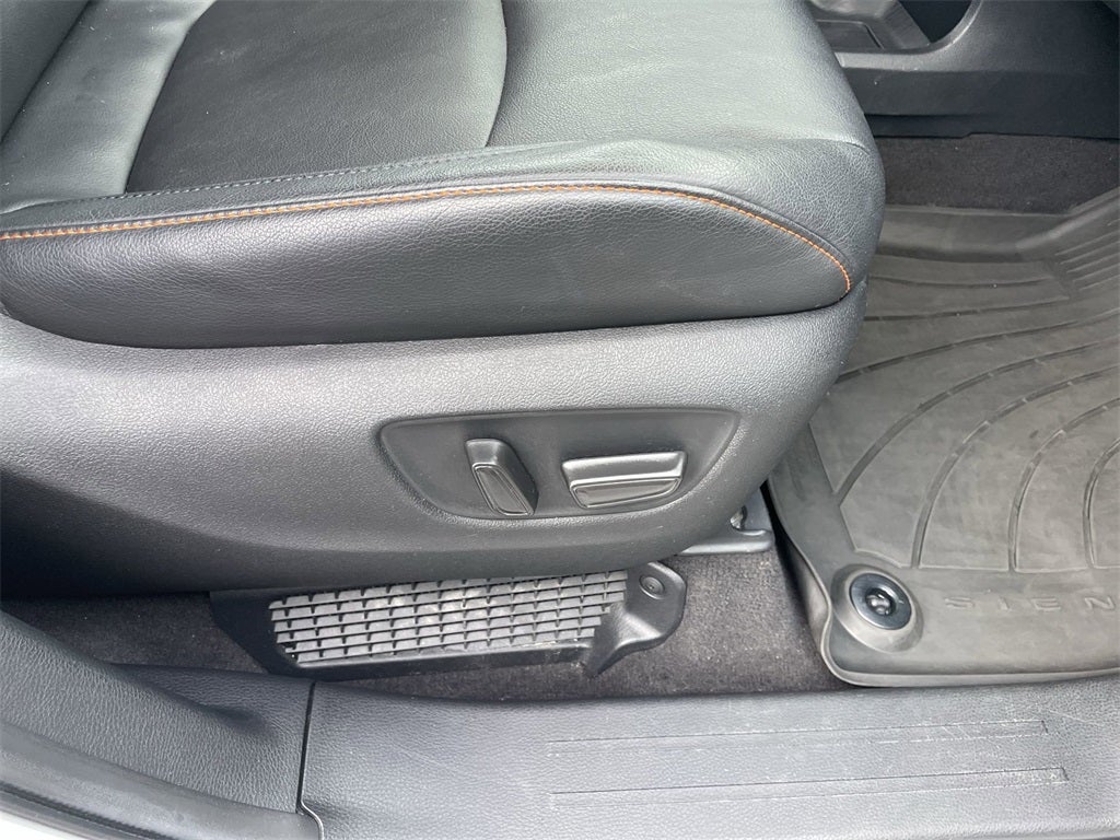 2022 Toyota Sienna XSE 7 Passenger