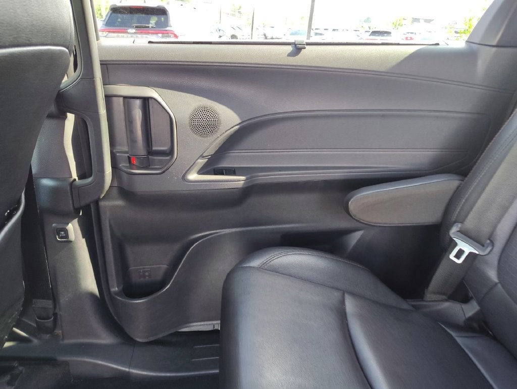 2023 Toyota Sienna XSE 7 Passenger