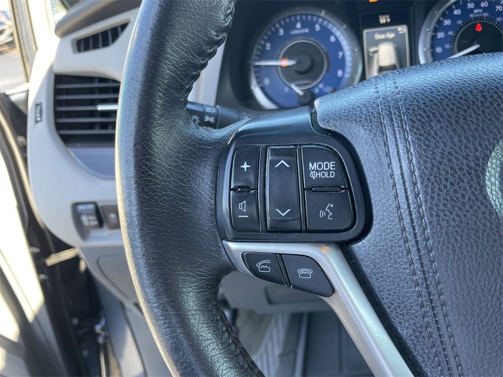 2015 Toyota Sienna L 7 Passenger