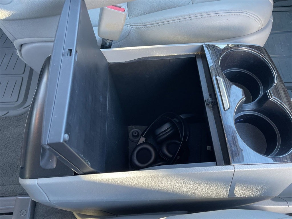 2015 Toyota Sienna L 7 Passenger