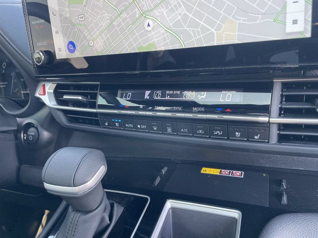 2025 Toyota Sienna Limited 7 Passenger
