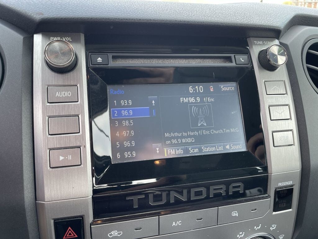 2017 Toyota Tundra SR