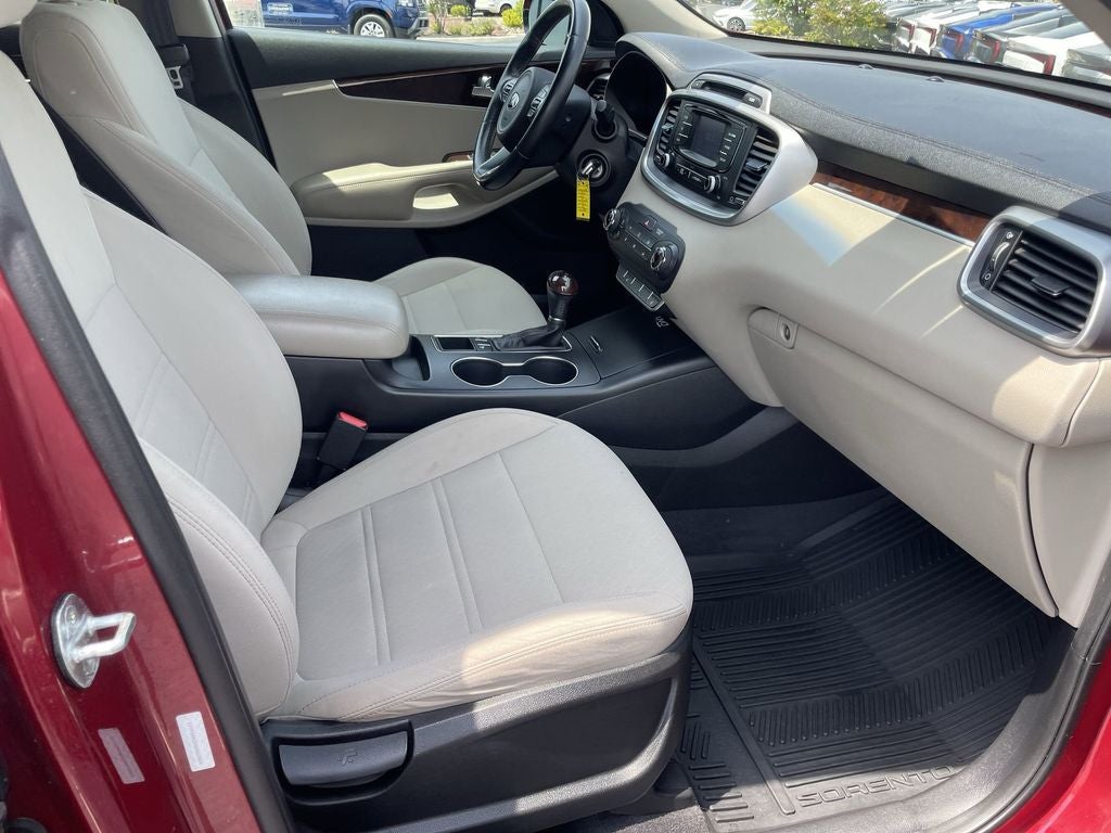 2016 Kia Sorento LX