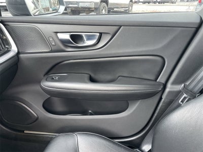 2020 Volvo S60 T6 Momentum