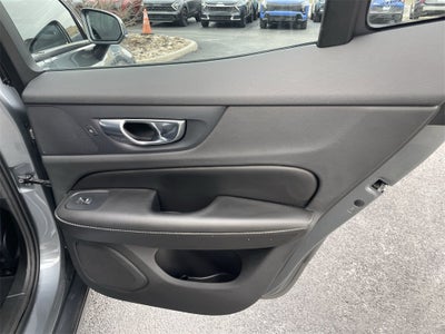 2020 Volvo S60 T6 Momentum