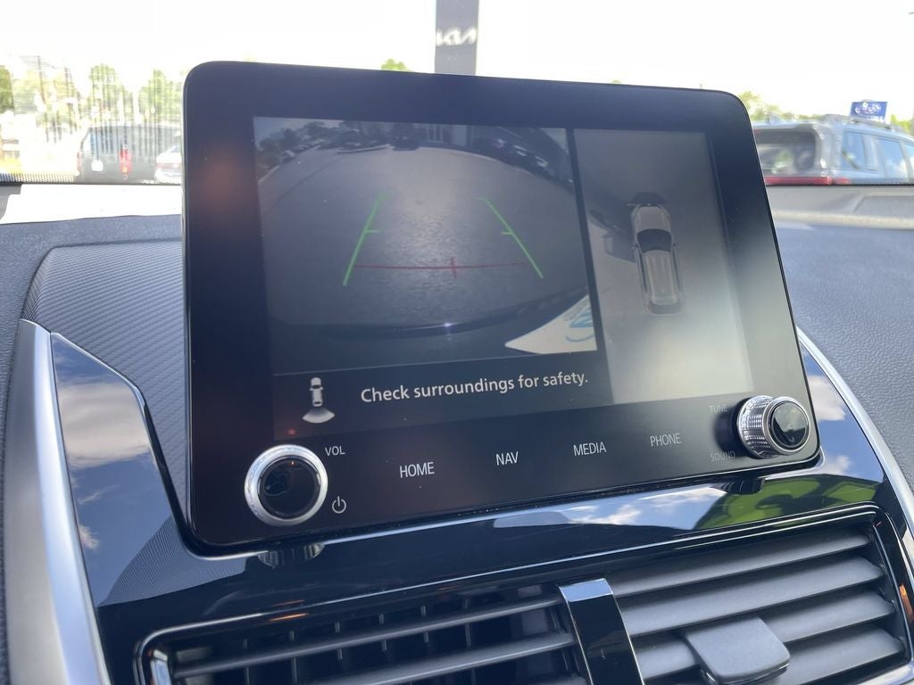 2023 Mitsubishi Eclipse Cross Base