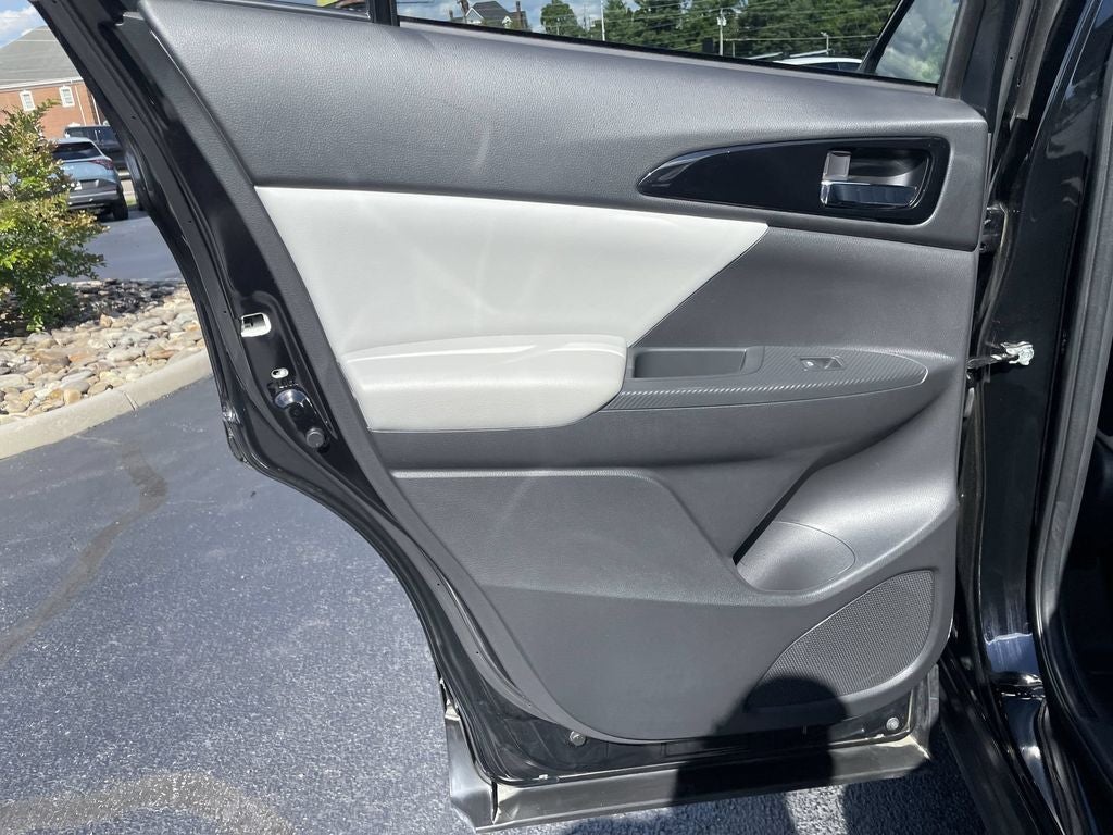 2023 Mitsubishi Eclipse Cross Base