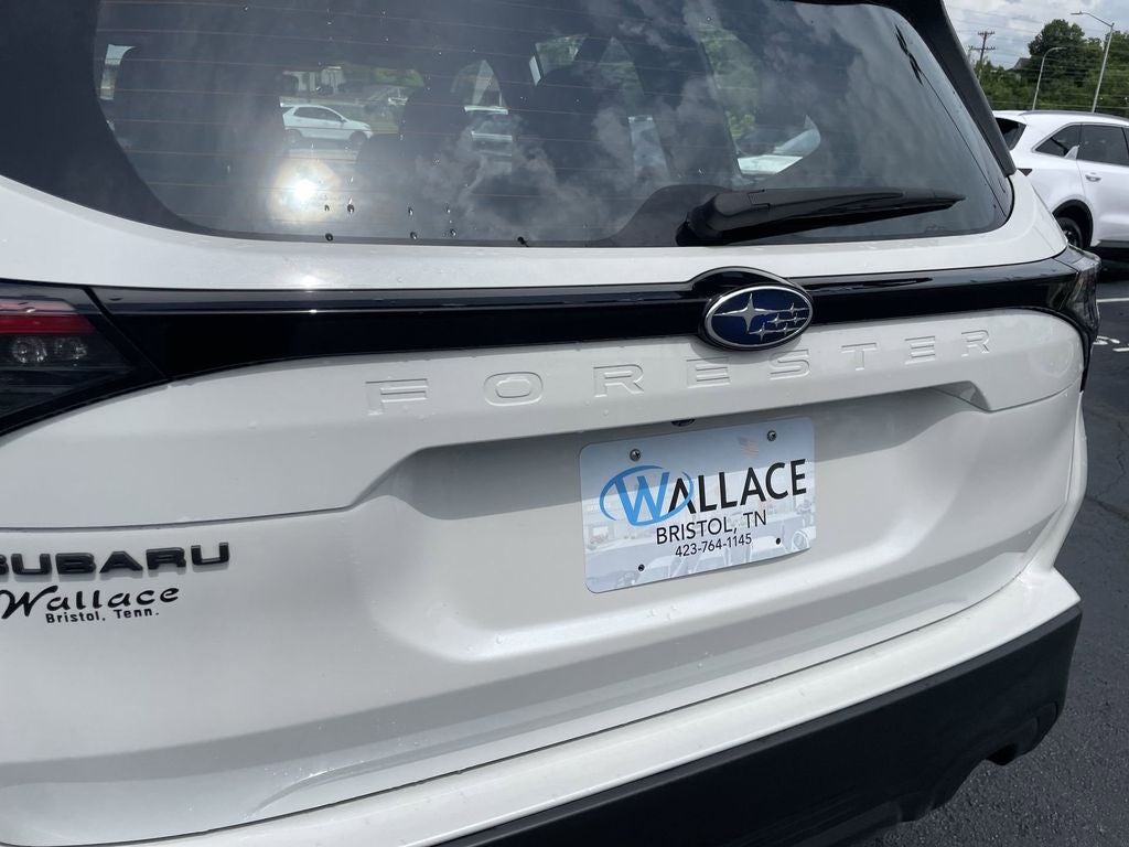 2025 Subaru Forester Base