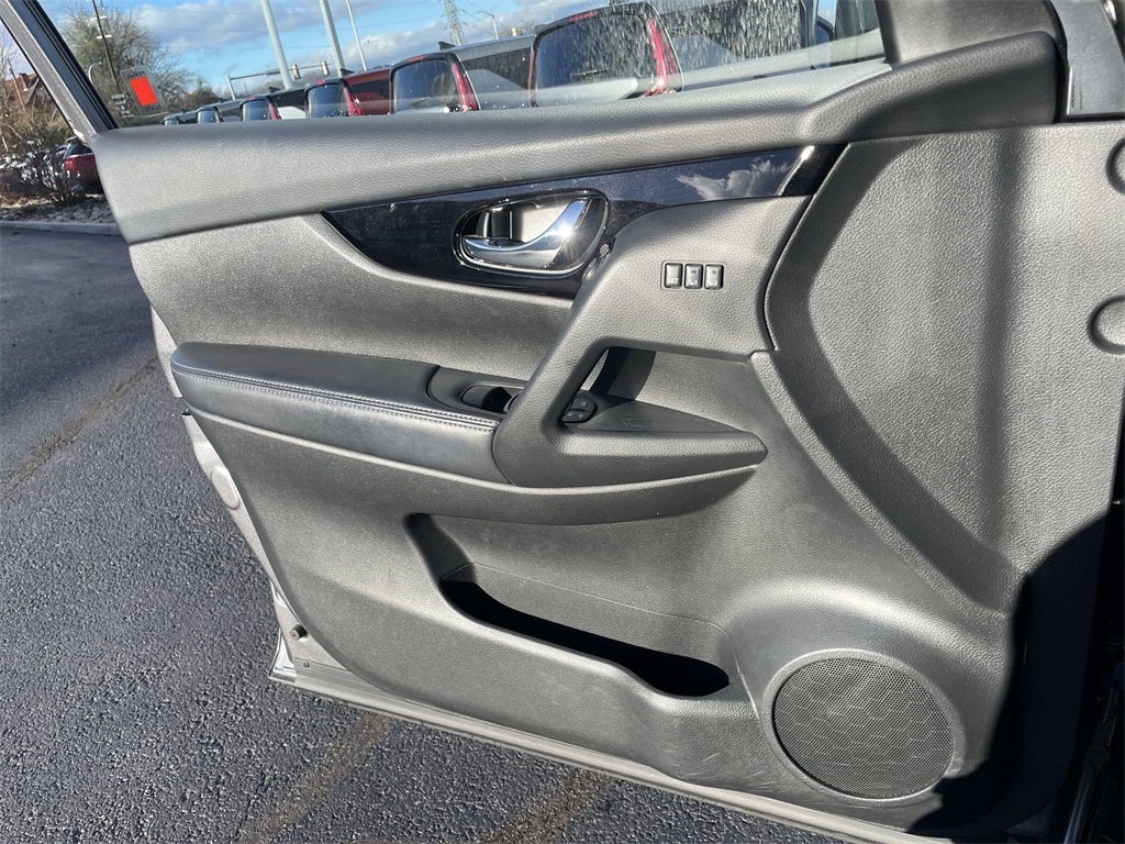 2022 Nissan Rogue Sport SV