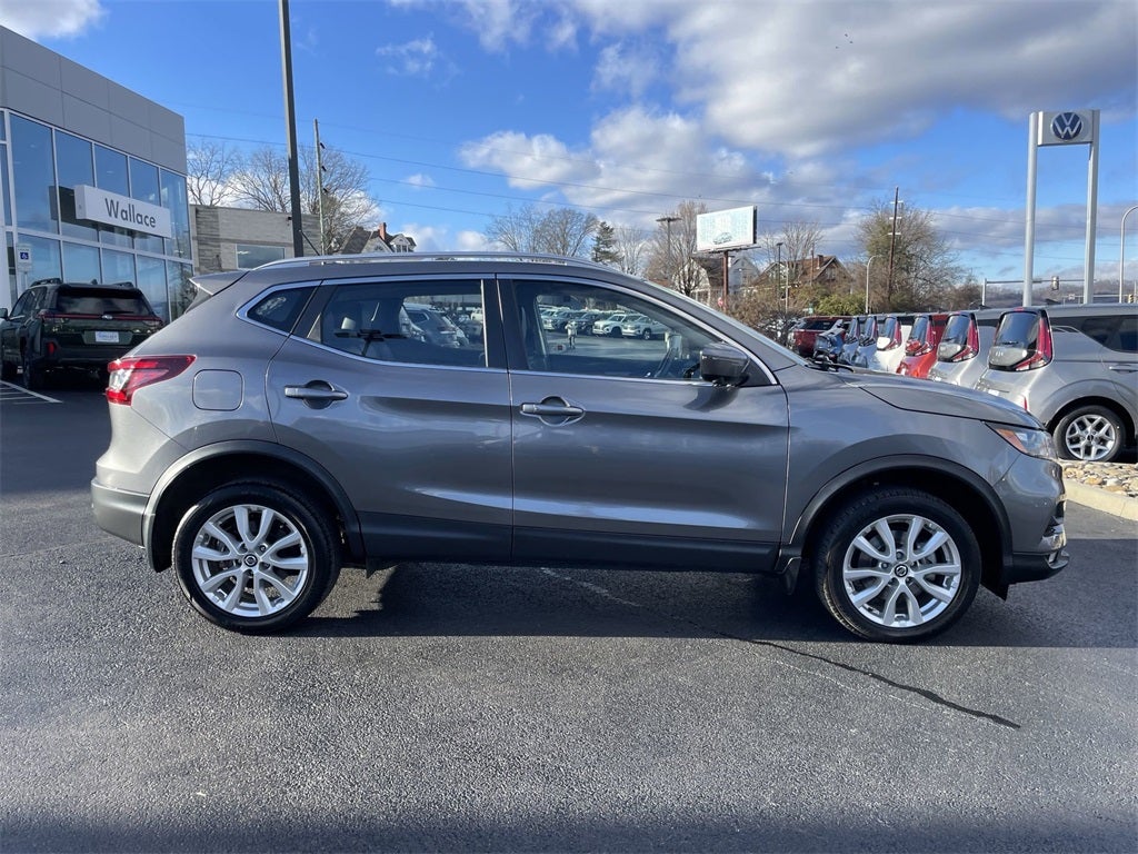 2022 Nissan Rogue Sport SV