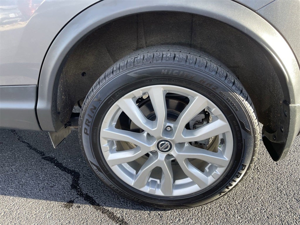 2022 Nissan Rogue Sport SV