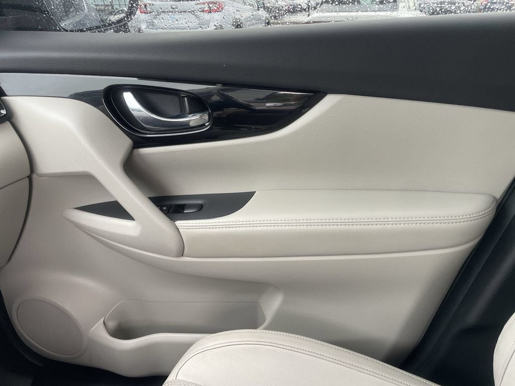 2022 Nissan Rogue Sport SV