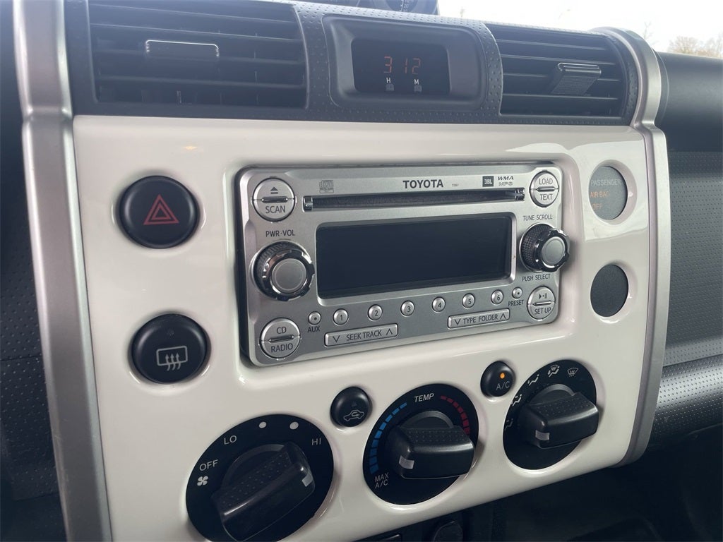 2014 Toyota FJ Cruiser Base