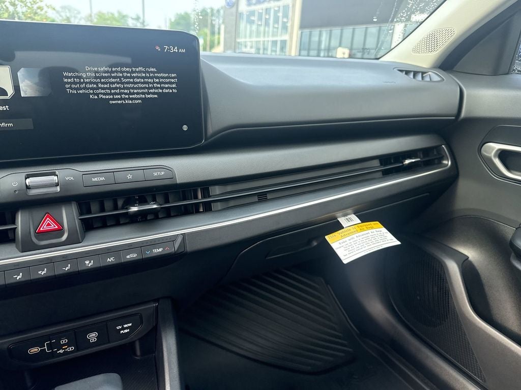 2026 Kia K4 LXS