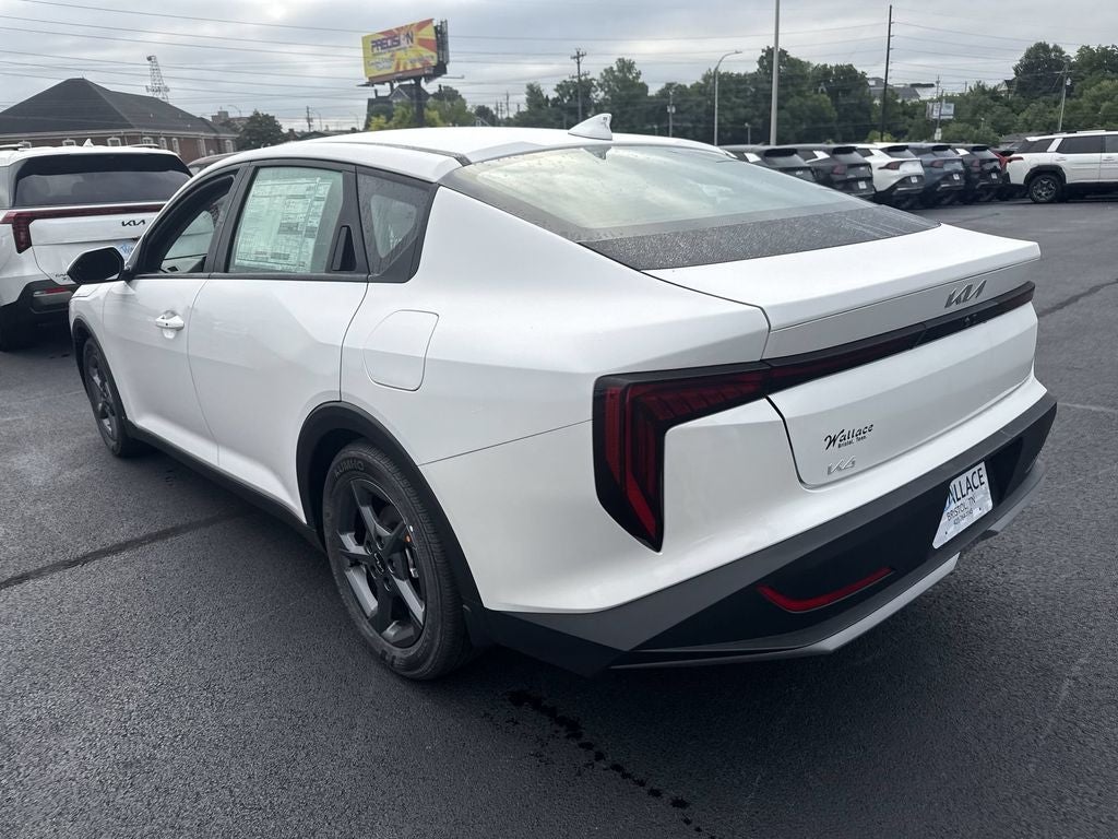 2026 Kia K4 LXS