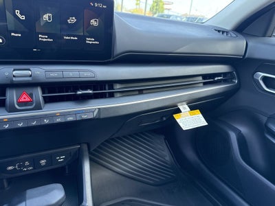 2026 Kia K4 LX