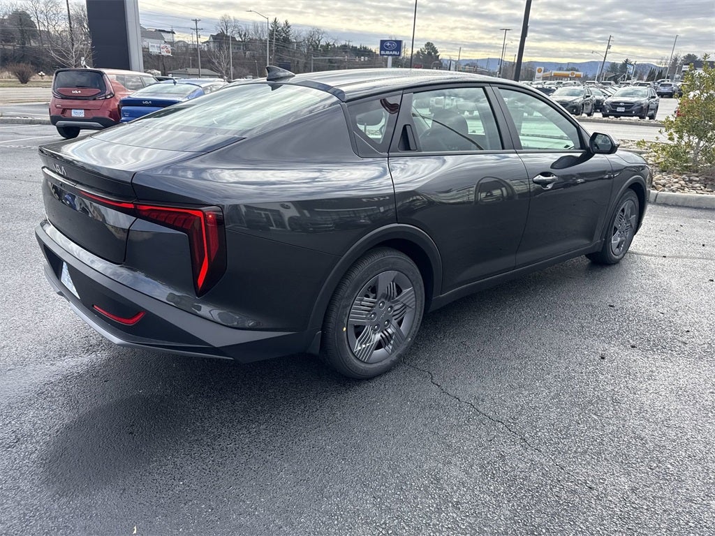 2025 Kia K4 LX