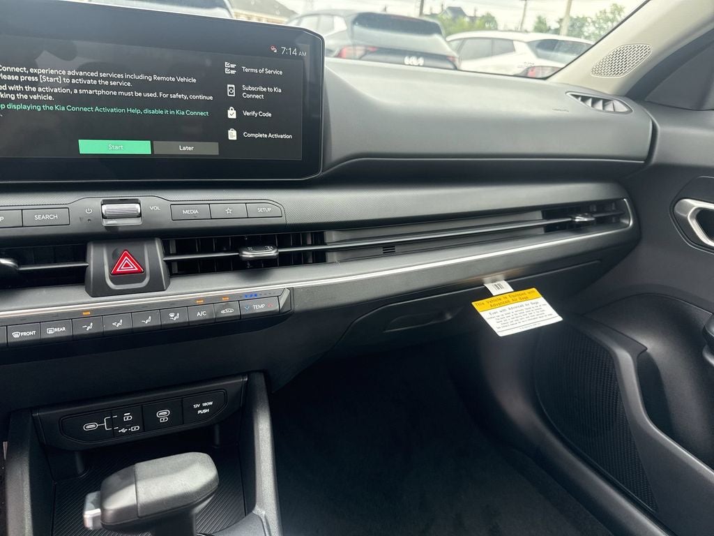 2026 Kia K4 LXS