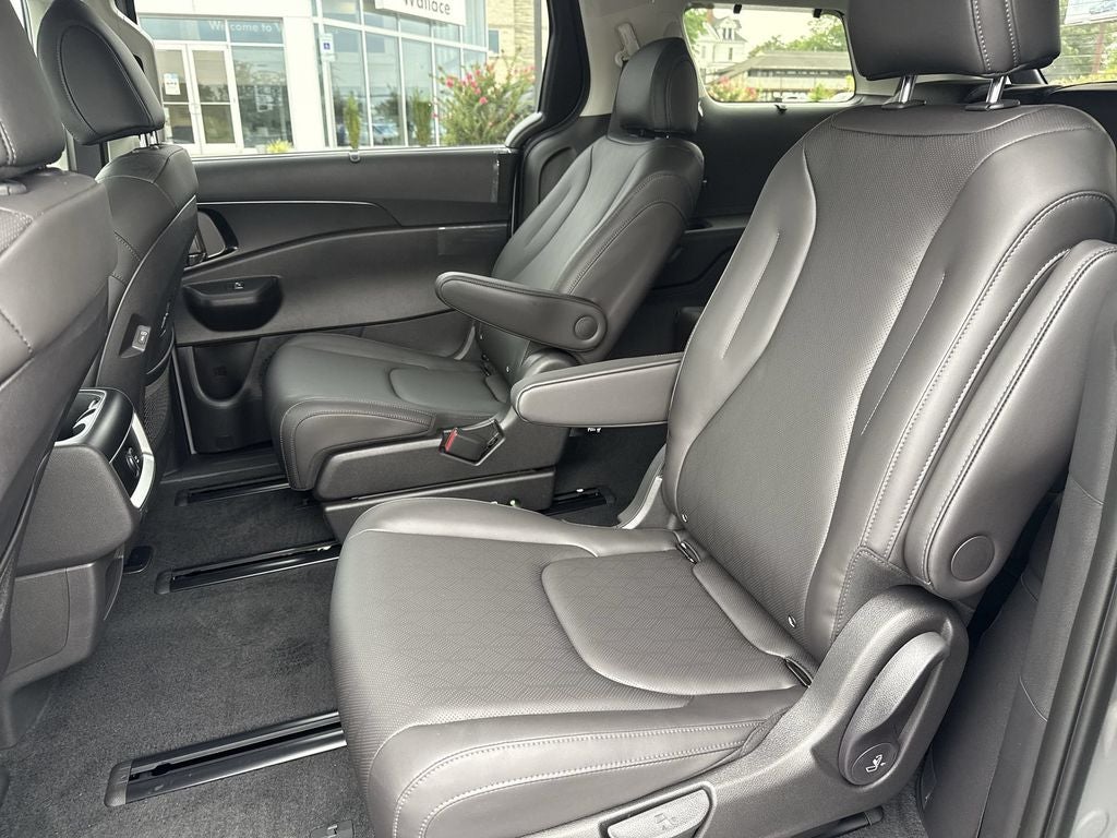 2027 Kia Carnival EX