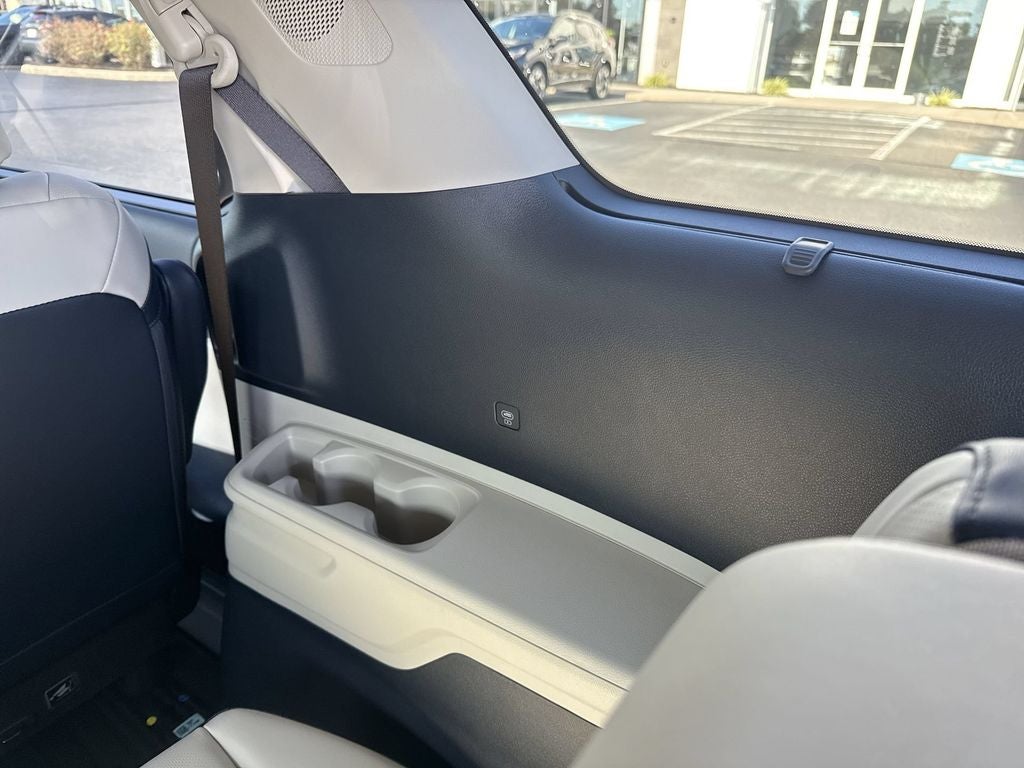 2027 Kia Carnival SX