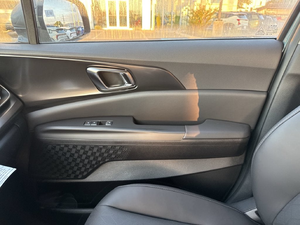 2027 Kia Carnival Hybrid SX